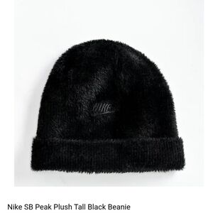 Nike SB Peak Plush Tall Black Beanie One Size Minimalist